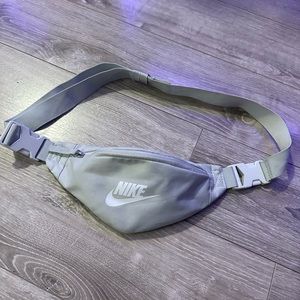 Nike women crossbody bag